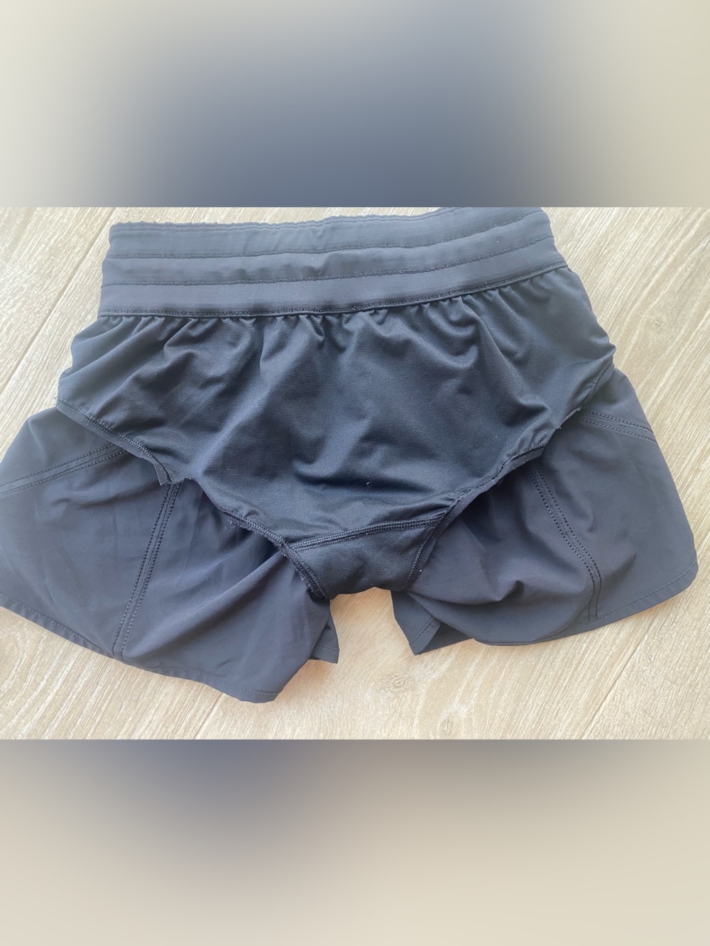 Lululemon Hotty Hot Low-Rise Lined Shorts Black Size 6 Athletic Running - Picture 6 of 7